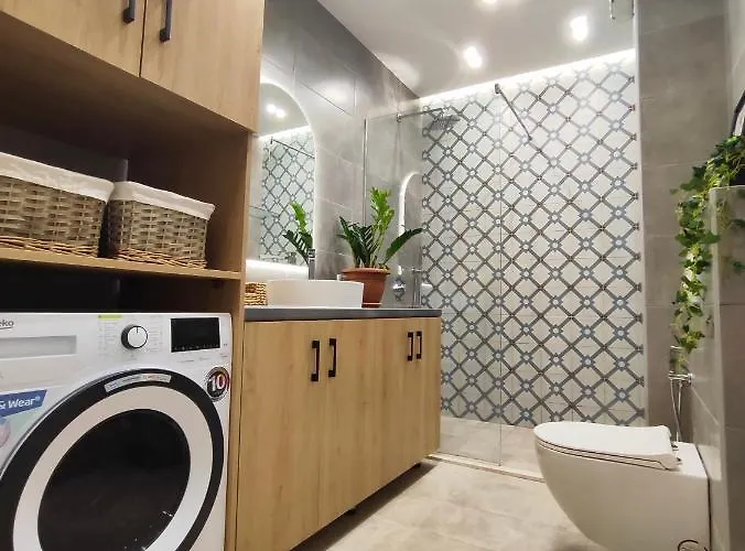 Modern Style 2br-apt - 10min To Skanderbeg Square *