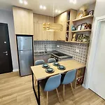 Modern Style 2br-apt - 10min To Skanderbeg Square Apartment *