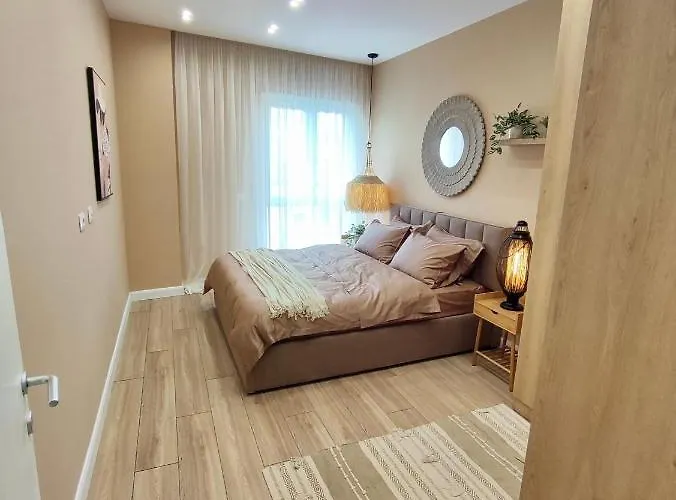 Apartment Modern Style 2br-apt - 10min To Skanderbeg Square *